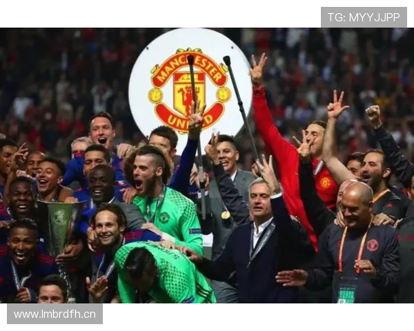 曼联转会策略成效争议显现,对赛季竞争力与稳定性造成影响 曼联转会策略成效争议显现,对赛季竞争力与稳定性造成影响